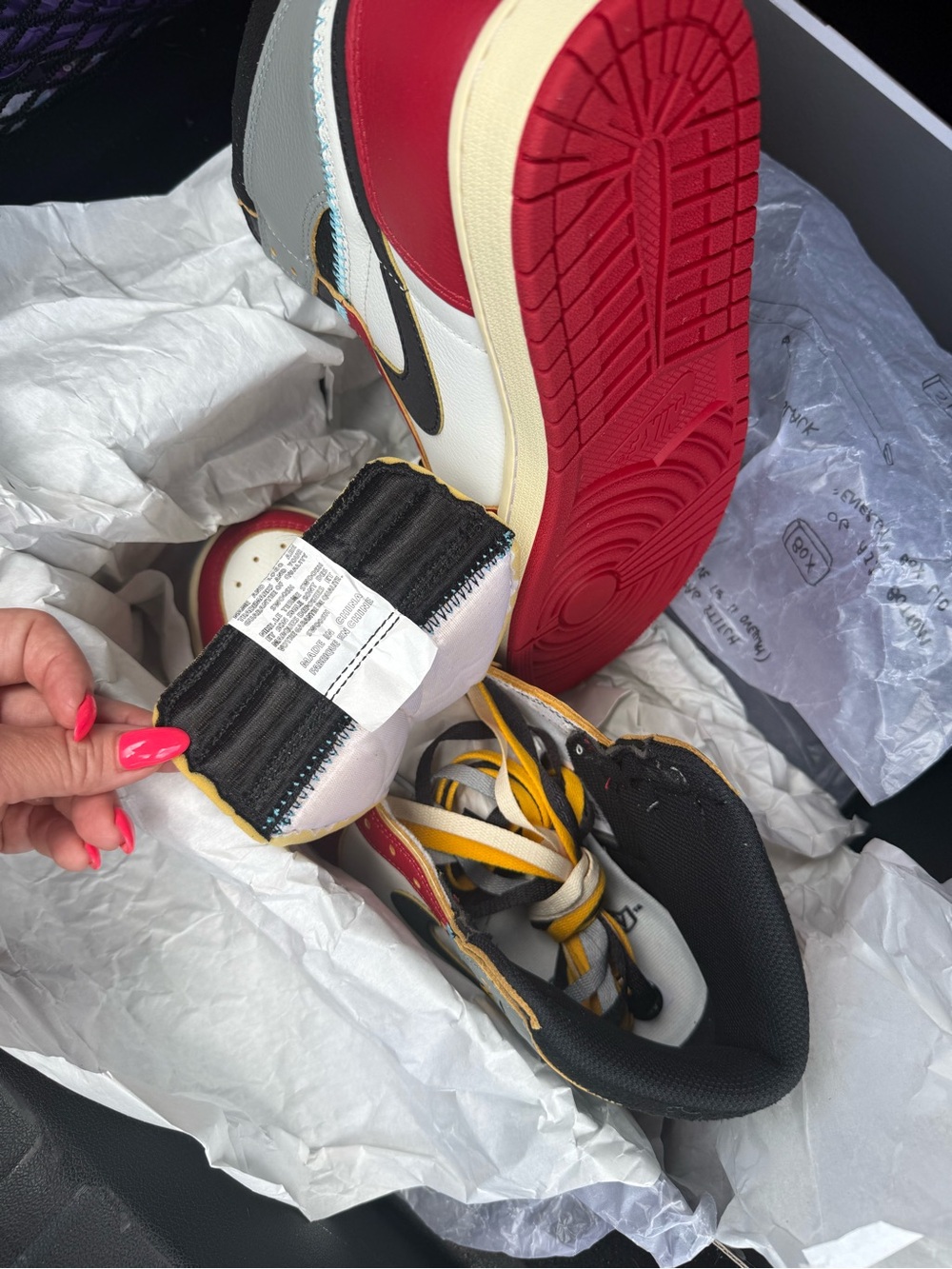 Jordan Air Jordan 1 Retro High OG White Black Red - Picture 3 of 6